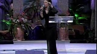 Vickie-Winans-sings-SHAKE-YOURSELF-LOOSE-attachment