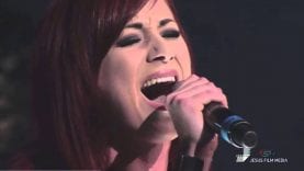 Newsong-Oceans-with-Jen-Ledger-from-Skillet-Live-At-Winter-Jam-2015-Houston-Texas-attachment