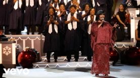 CeCe Winans – Joy To The World (Live from CMA Country Christmas)