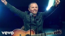Chris Tomlin – How Great Is Our God (Live)