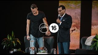 Dr.-A.R.-Bernard-038-Carl-Lentz-Interview-at-Hillsong-Conference-NYC-2016_f38ce805-attachment