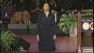 Going-Beyond-Ministries-with-Priscilla-Shirer-The-Multitude-attachment