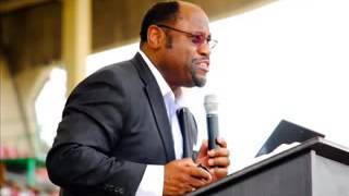 Myles-Munroe-Sermons-How-to-Make-your-Marriage-Work-Sex-in-Marriage-low-attachment